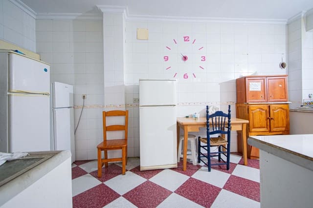 Piso de 3 habitaciones en Sevilla ciudad en venta - 125.000 € (Ref: 9596234)