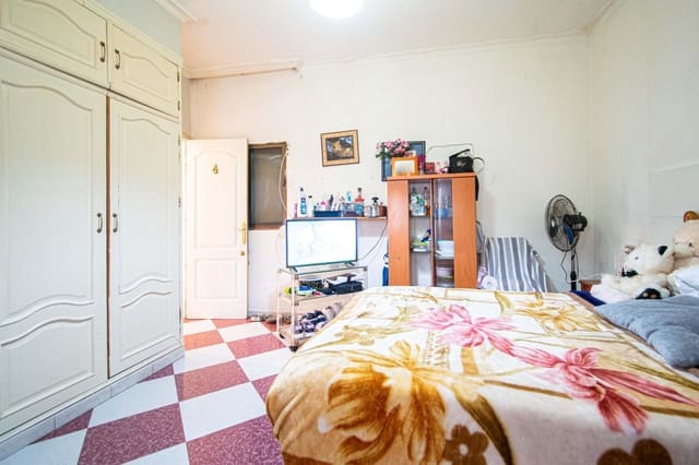 3 Zimmer Wohnung zu verkaufen in Sevilla Stadt - 125.000 € (Ref: 9596234)