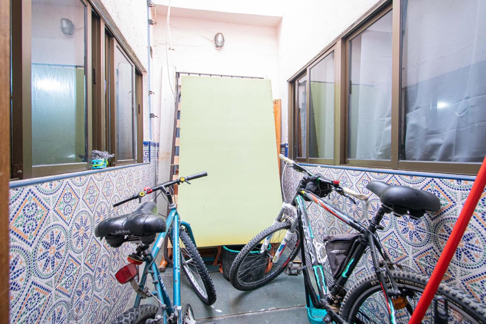 3 bedroom Flat for sale in Seville city - € 125,000 (Ref: 9596234)