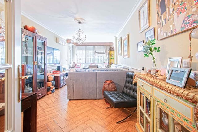 4 sypialnia Mieszkanie na sprzedaż w Santa Clara, Miasto Sewilla z basenem garażem - 415 000 € (Ref: 9596235)