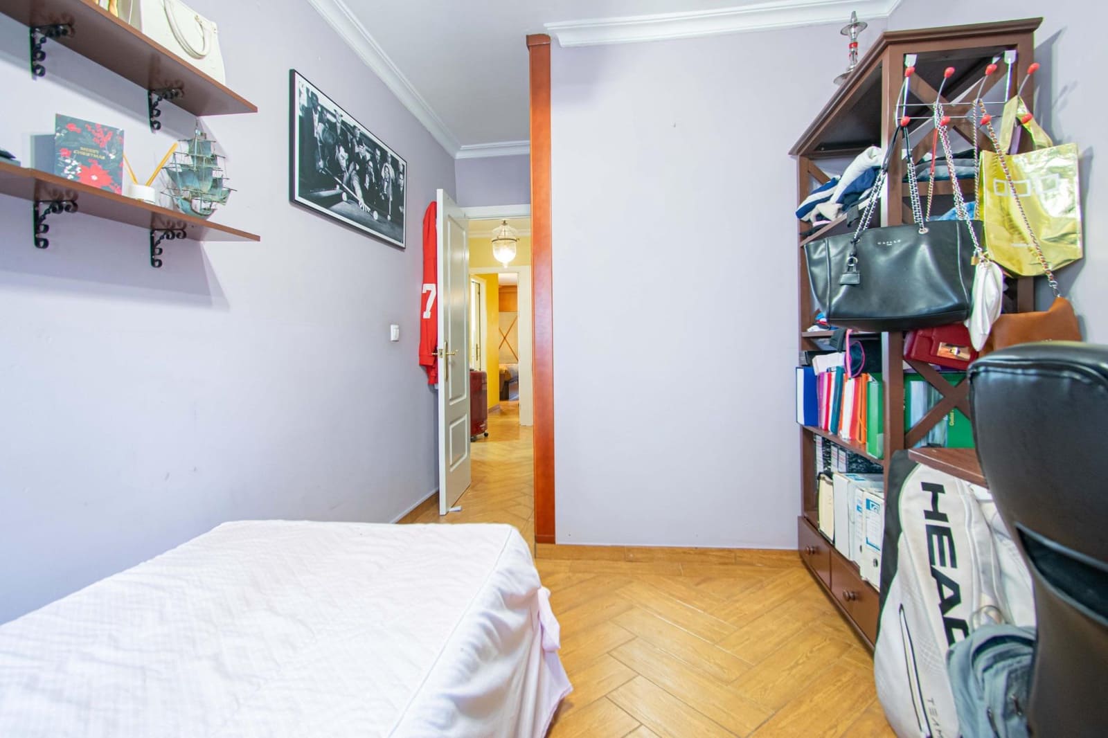 4 bedroom Flat for sale in Seville city with pool garage - € 415,000 (Ref: 9596235)
