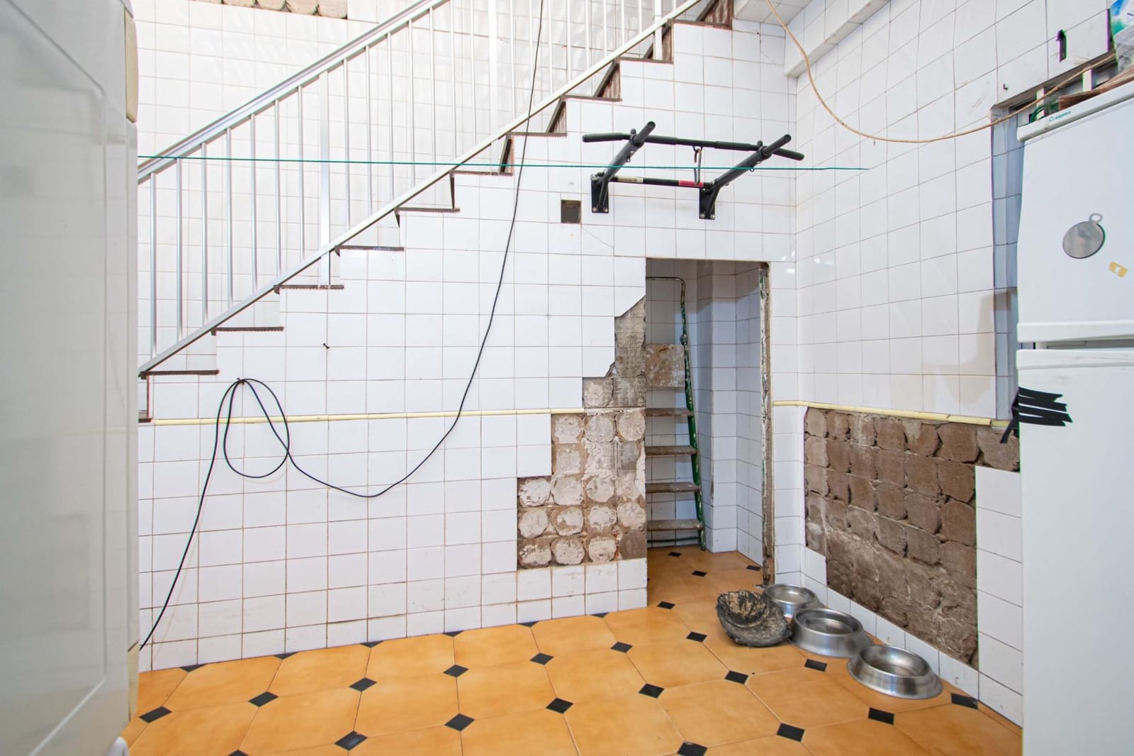 3 quarto Moradia em Banda para venda em Sevilha cidade - 90 000 € (Ref: 9596236)