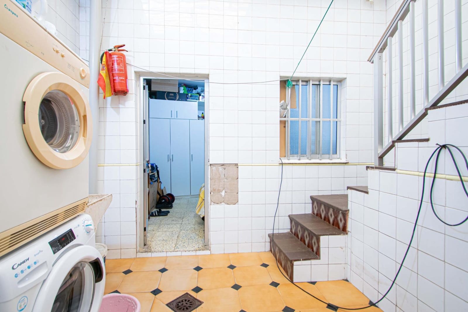 3 quarto Moradia em Banda para venda em Sevilha cidade - 90 000 € (Ref: 9596236)