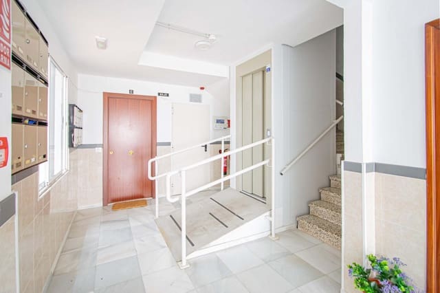 3 soveværelse Lejlighed til salg i San Julián, Sevilla by - € 340.000 (Ref: 9599611)