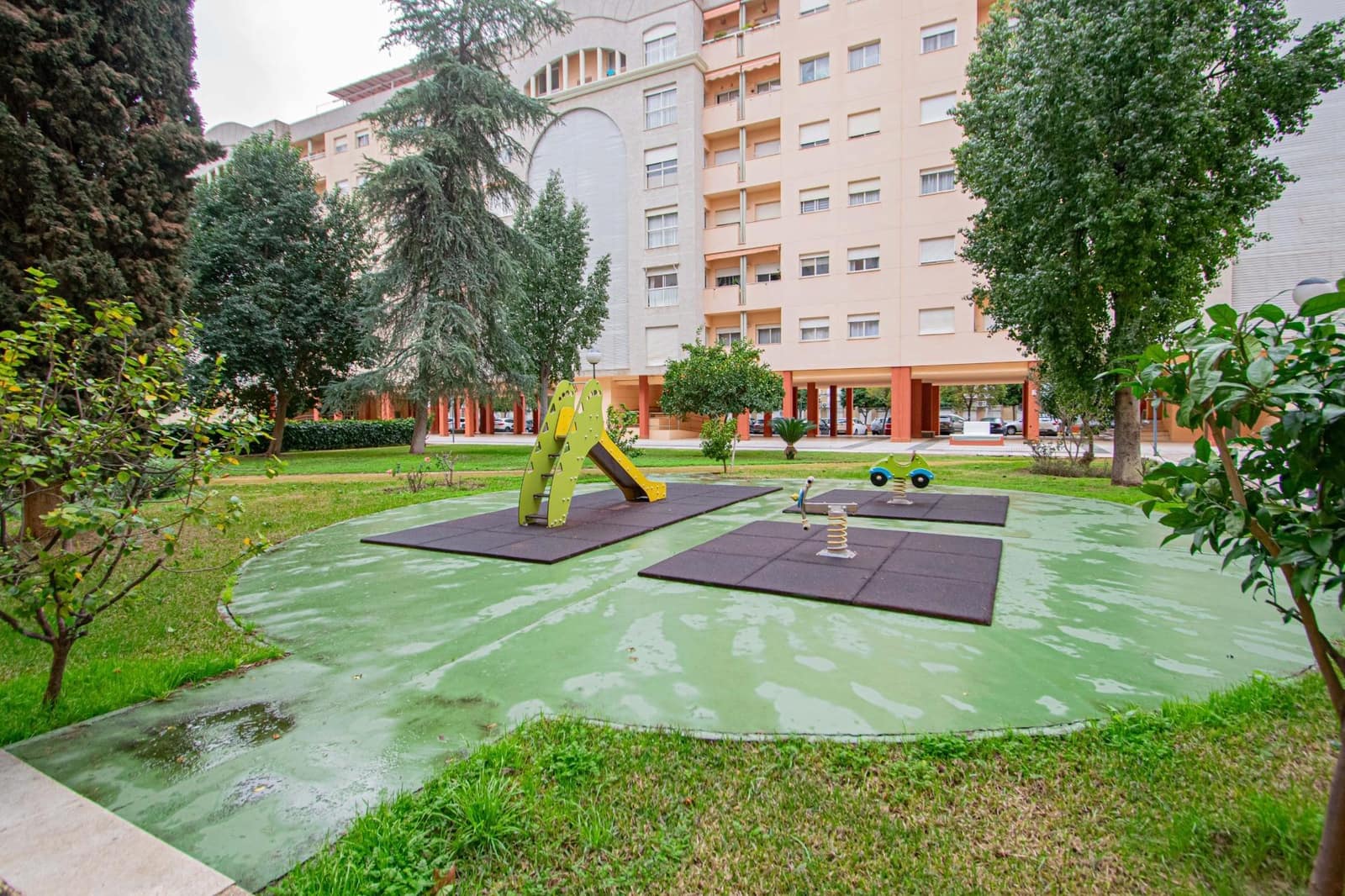 3 makuuhuone Asunto myytävänä paikassa Sevilla kaupunki mukana uima-altaan - 450 000 € (Ref: 9605050)