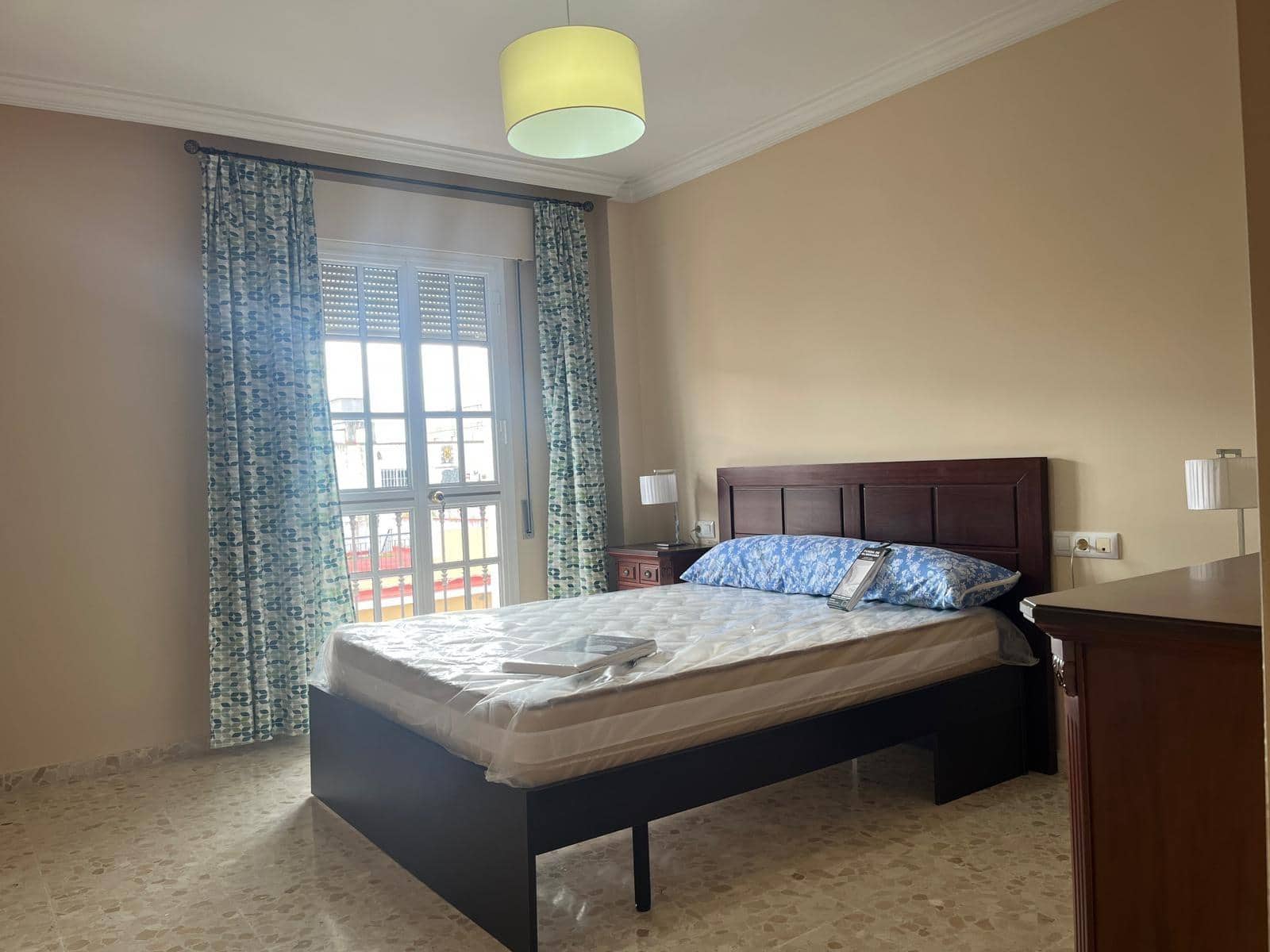 3 bedroom Flat for rent in Dos Hermanas - € 850 (Ref: 9608139)