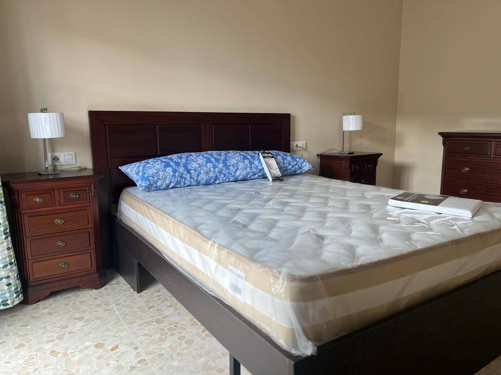 3 bedroom Flat for rent in Dos Hermanas - € 850 (Ref: 9608139)