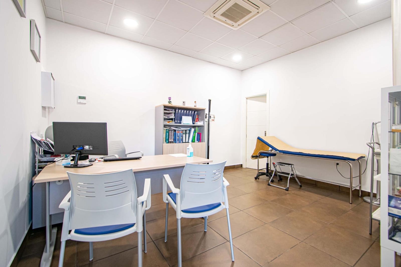 Kommersiell till salu i Alcala de Guadaira - 165 000 € (Ref: 9611605)