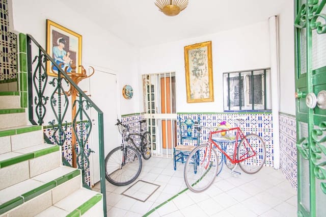 5 makuuhuone Huoneisto myytävänä paikassa San Jerónimo, Sevilla kaupunki - 250 000 € (Ref: 9611611)