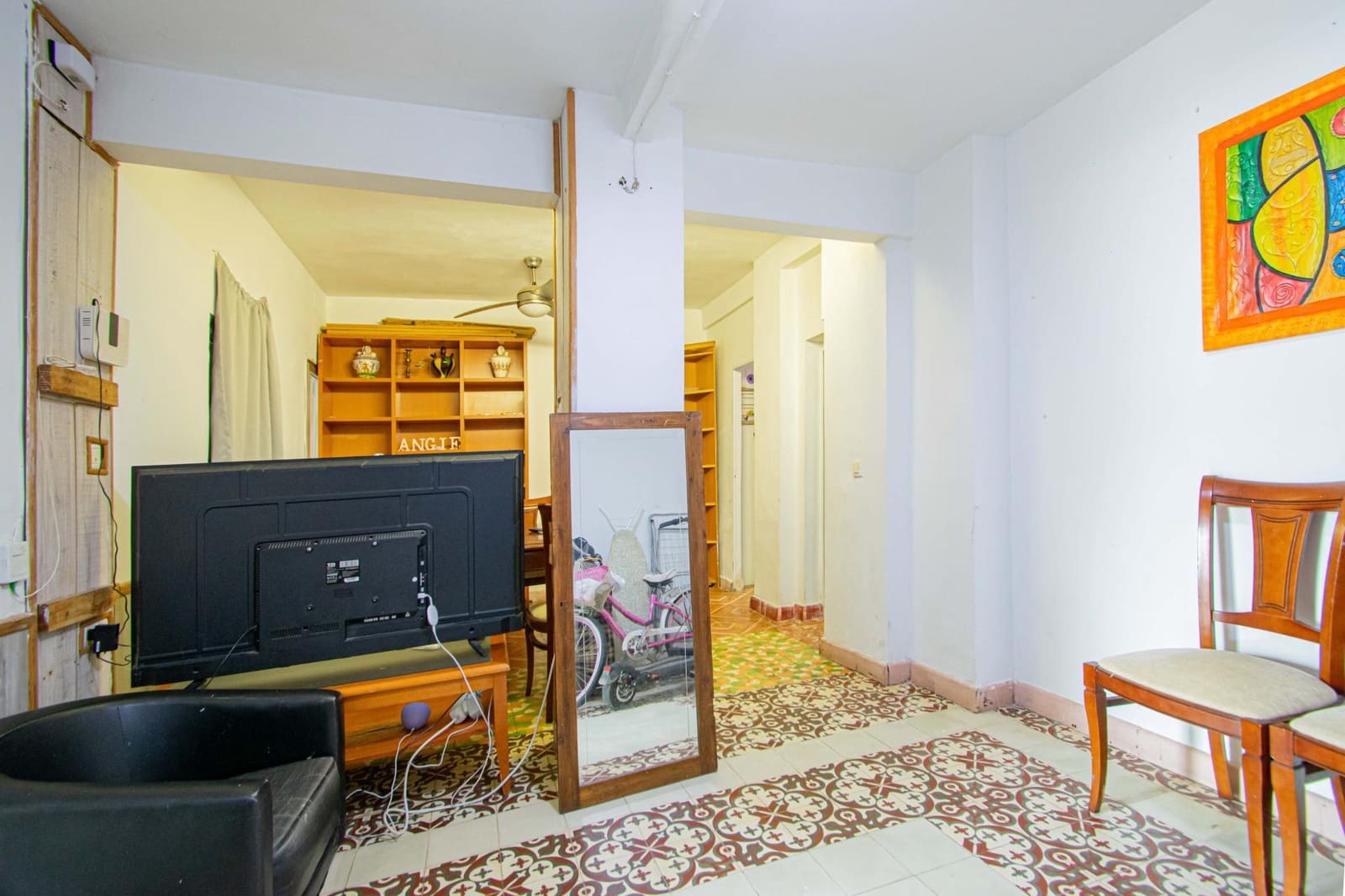 5 bedroom Apartment for sale in Seville city - € 250,000 (Ref: 9611611)