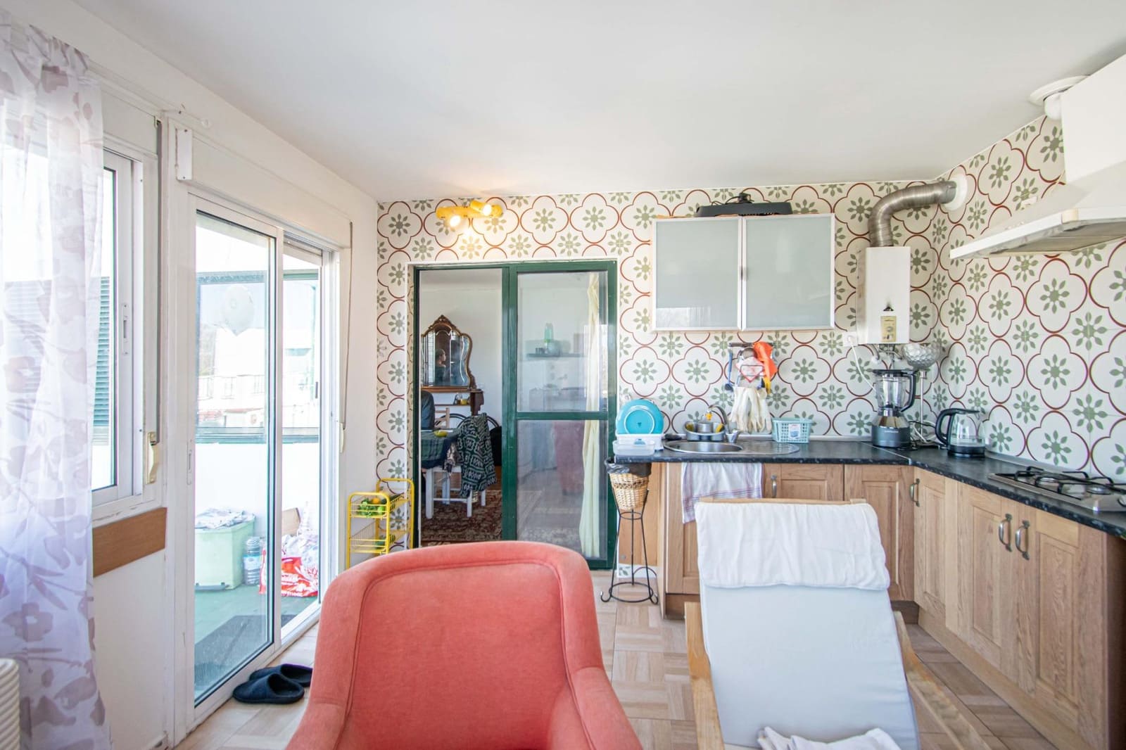 5 bedroom Apartment for sale in Seville city - € 250,000 (Ref: 9611611)