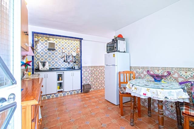 5 makuuhuone Rivitalo myytävänä paikassa San Jerónimo, Sevilla kaupunki - 285 000 € (Ref: 9611611)