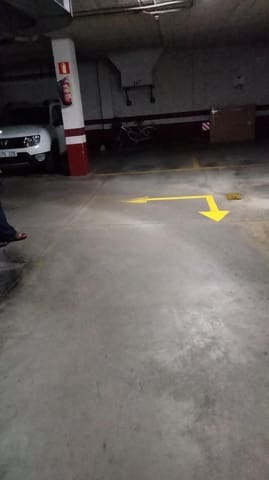 Garage te koop in Sevilla stad - € 26.815 (Ref: 9615561)