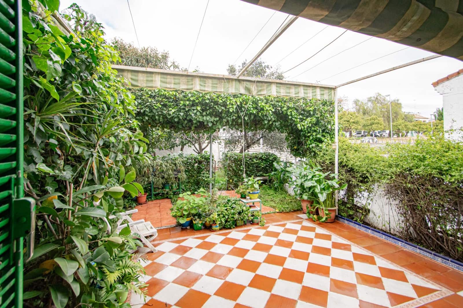 3 soveværelse Rækkehus til salg i Mairena del Aljarafe med swimmingpool garage - € 360.000 (Ref: 9615562)