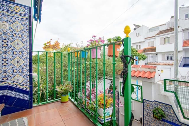 3 soveværelse Rækkehus til salg i Mairena del Aljarafe med swimmingpool garage - € 360.000 (Ref: 9615562)