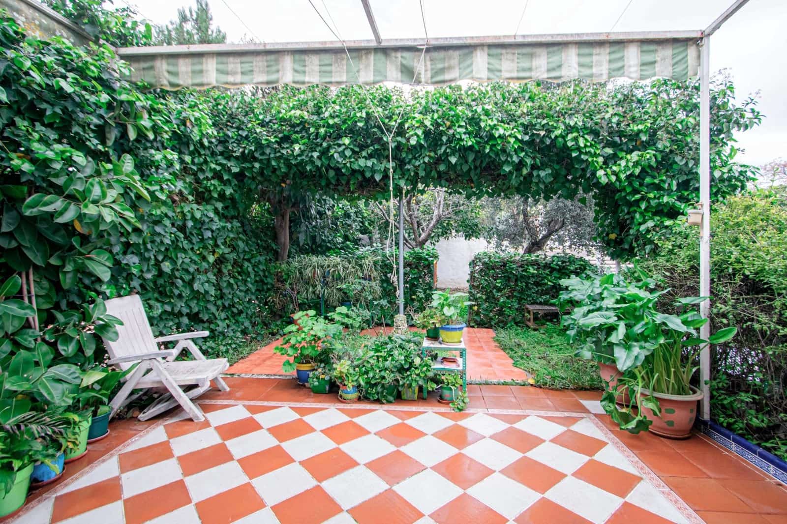 3 soveværelse Rækkehus til salg i Mairena del Aljarafe med swimmingpool garage - € 360.000 (Ref: 9615562)