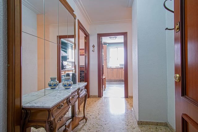 3 soveværelse Lejlighed til salg i Sevilla by - € 190.000 (Ref: 9615563)