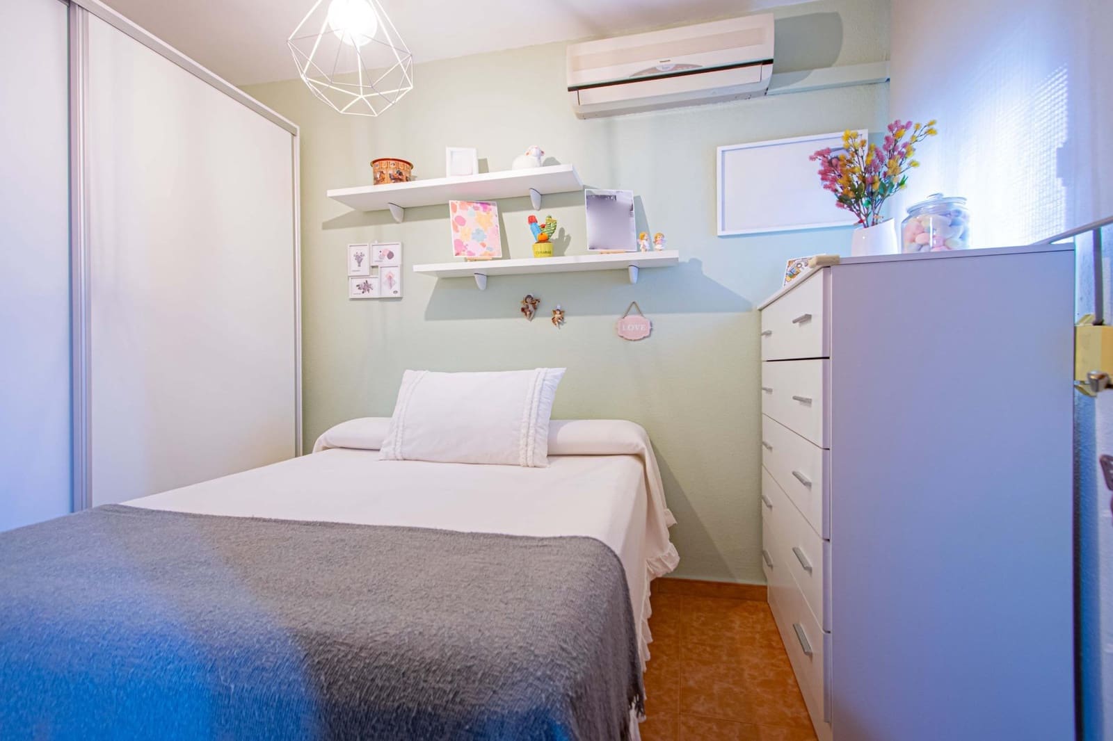 2 slaapkamer Flat te koop in Sevilla stad - € 140.000 (Ref: 9615564)