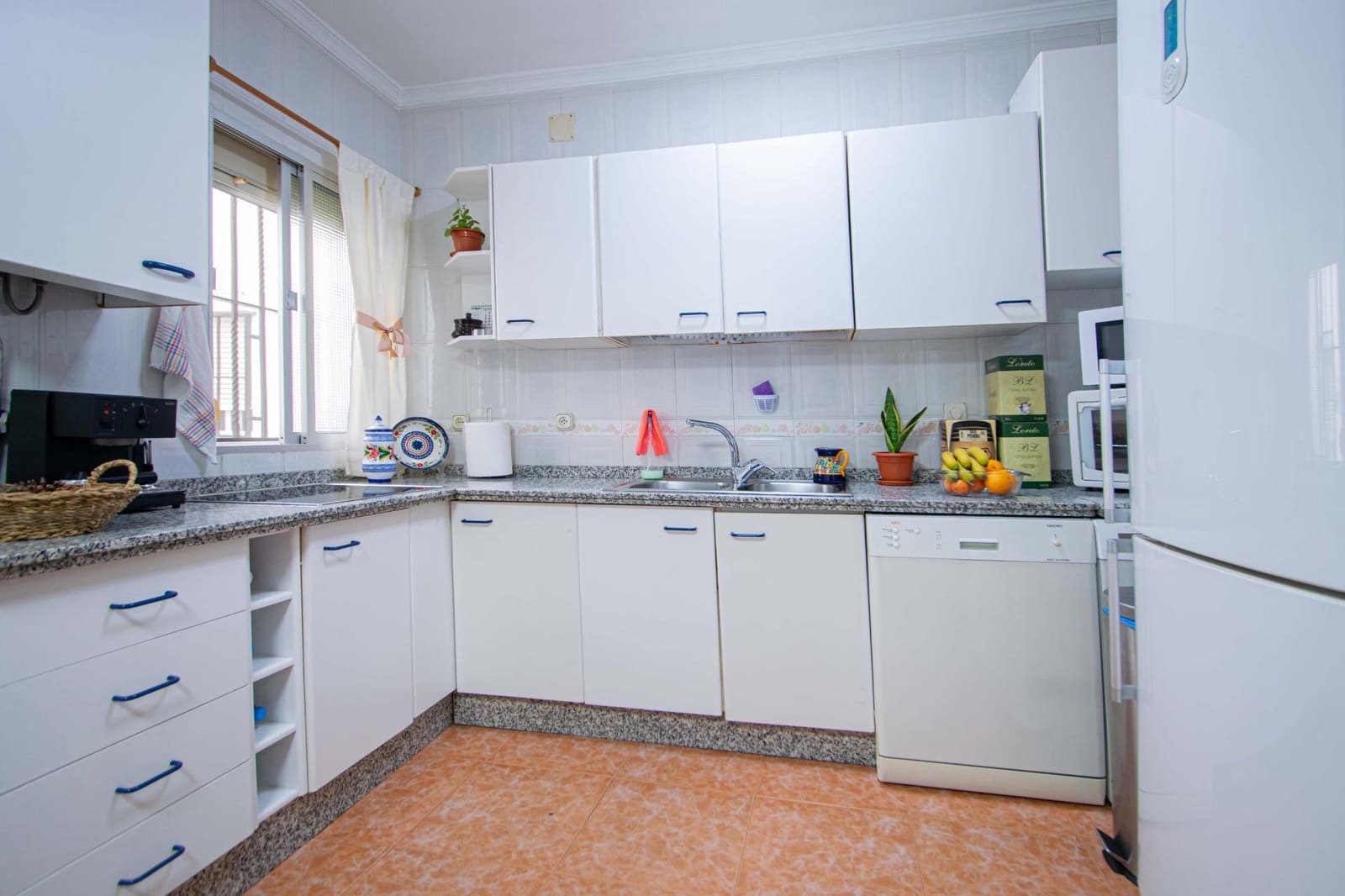 2 slaapkamer Flat te koop in Sevilla stad - € 140.000 (Ref: 9615564)