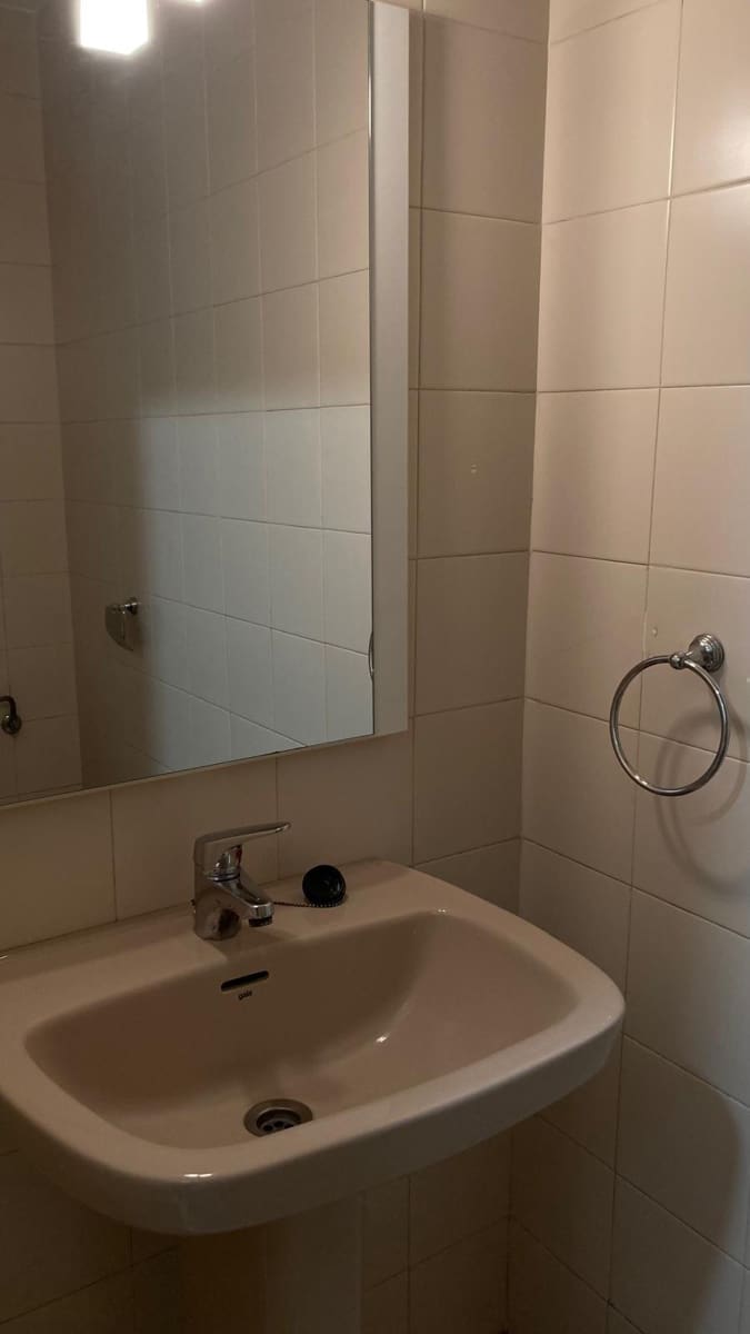 2 soveværelse Lejlighed til leje i Sevilla by med swimmingpool - € 980 (Ref: 9615565)