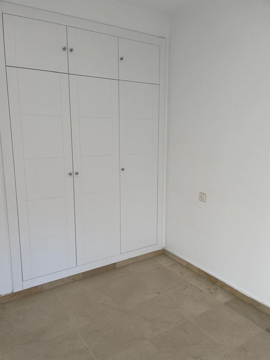 2 bedroom Flat for rent in Seville city with pool - € 980 (Ref: 9615565)