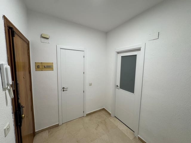 2 soverom Leilighet til leie i Sevilla by med svømmebasseng - € 980 (Ref: 9615565)