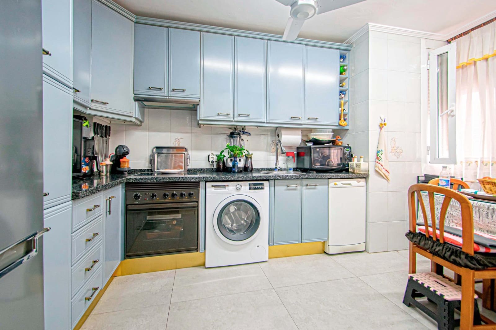 Piso de 3 habitaciones en Sevilla ciudad en venta - 168.000 € (Ref: 9619341)