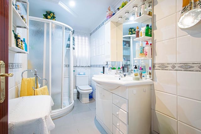 3 sypialnia Mieszkanie na sprzedaż w Miasto Sewilla - 168 000 € (Ref: 9619341)