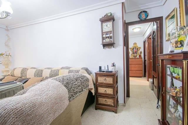 3 slaapkamer Flat te koop in Sevilla stad - € 168.000 (Ref: 9619341)