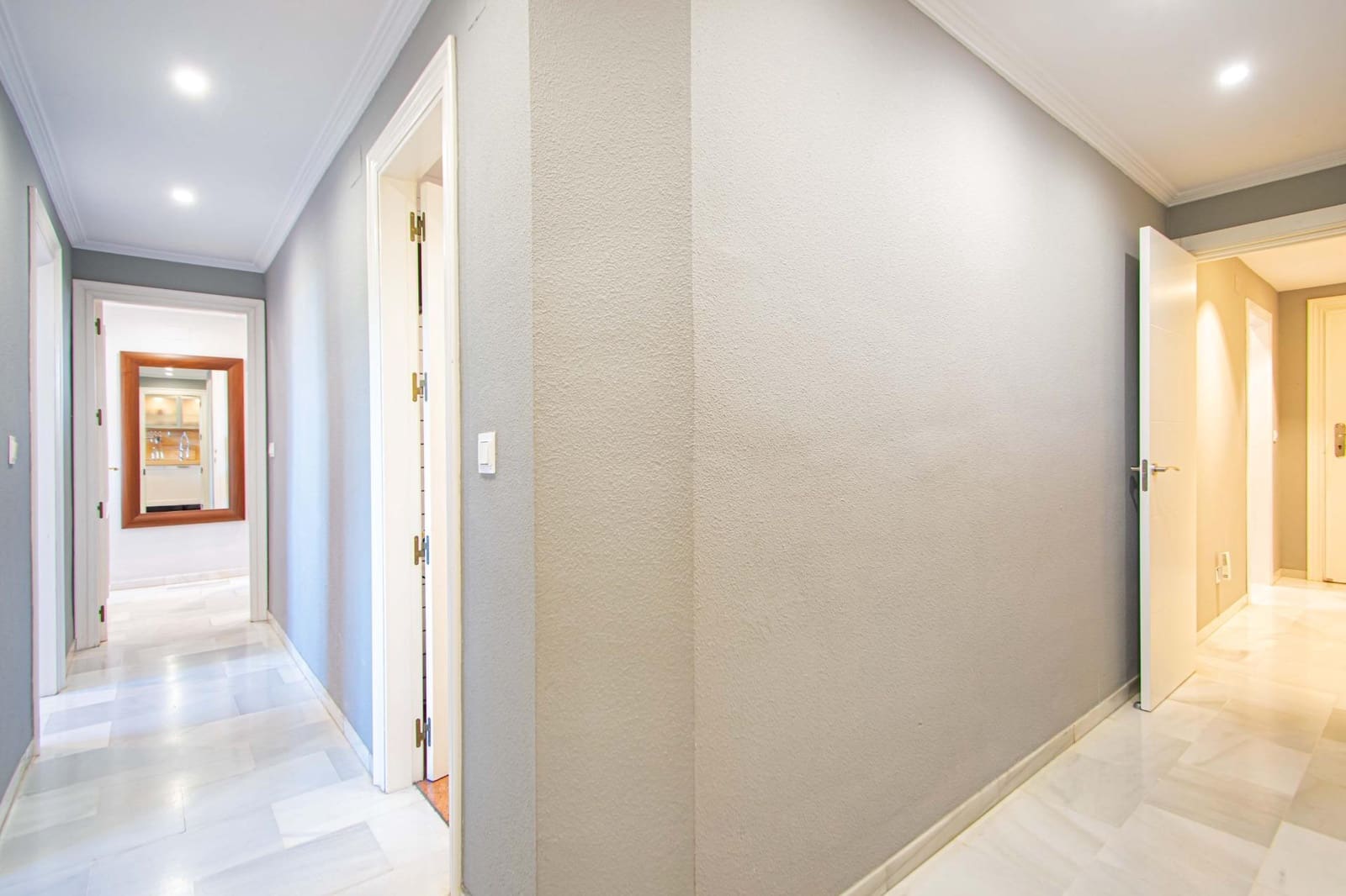 4 soverom Leilighet til salgs i Sevilla by med garasje - € 350 000 (Ref: 9625763)