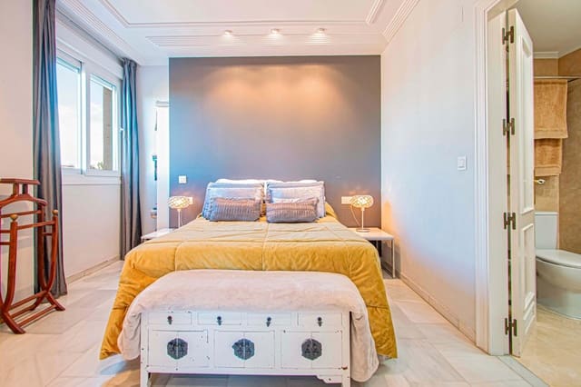 4 soveværelse Lejlighed til salg i Sevilla by med garage - € 350.000 (Ref: 9625763)