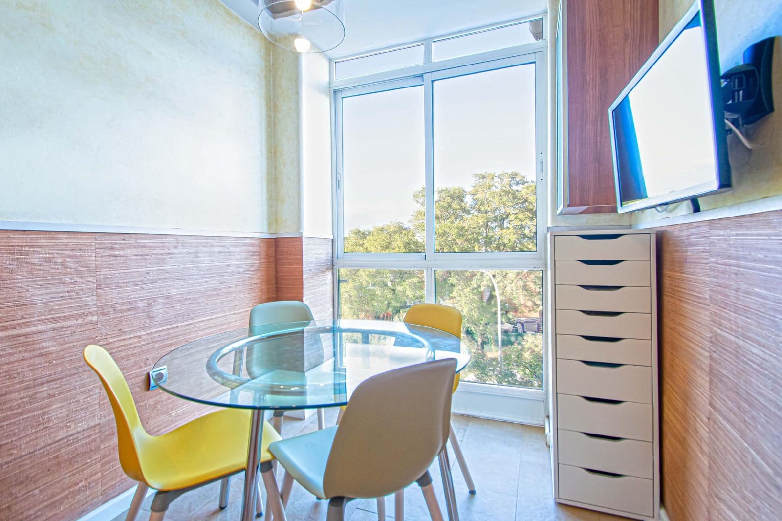 4 bedroom Flat for sale in Seville city with garage - € 350,000 (Ref: 9625763)