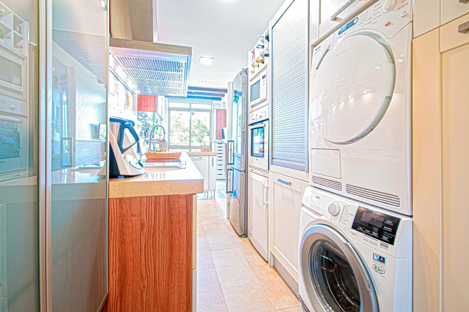 4 bedroom Flat for sale in Seville city with garage - € 350,000 (Ref: 9625763)