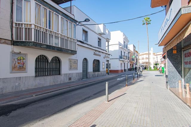 Kaupallinen myytävänä paikassa Dos Hermanas - 700 000 € (Ref: 9625765)