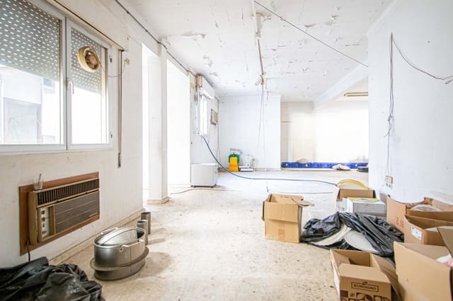 Kommersiell til salgs i Dos Hermanas - € 700 000 (Ref: 9625765)