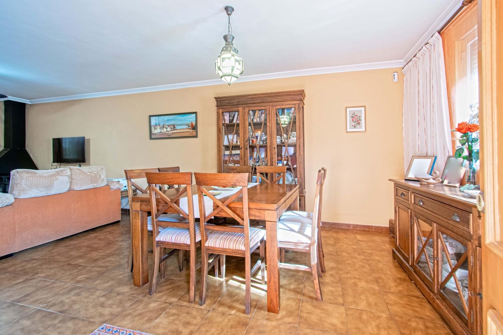 Adosado de 3 habitaciones en Montequinto en venta con piscina - 360.000 € (Ref: 9627628)