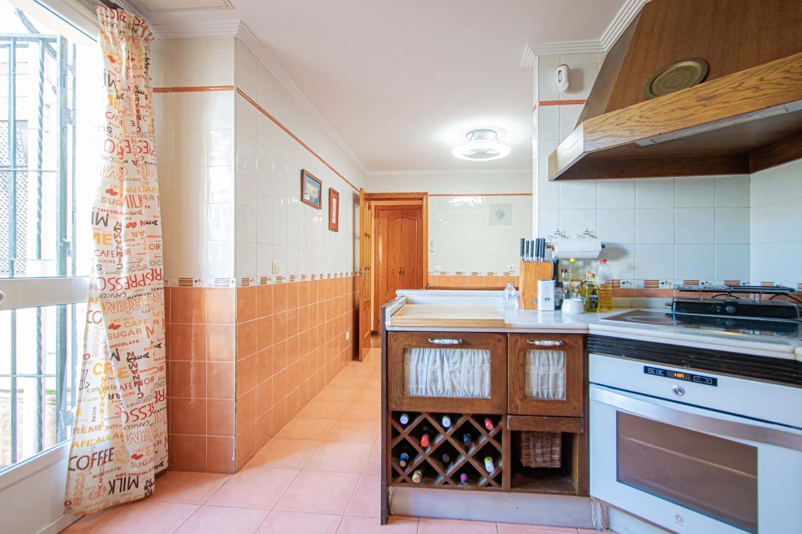 Adosado de 3 habitaciones en Montequinto en venta con piscina - 360.000 € (Ref: 9627628)