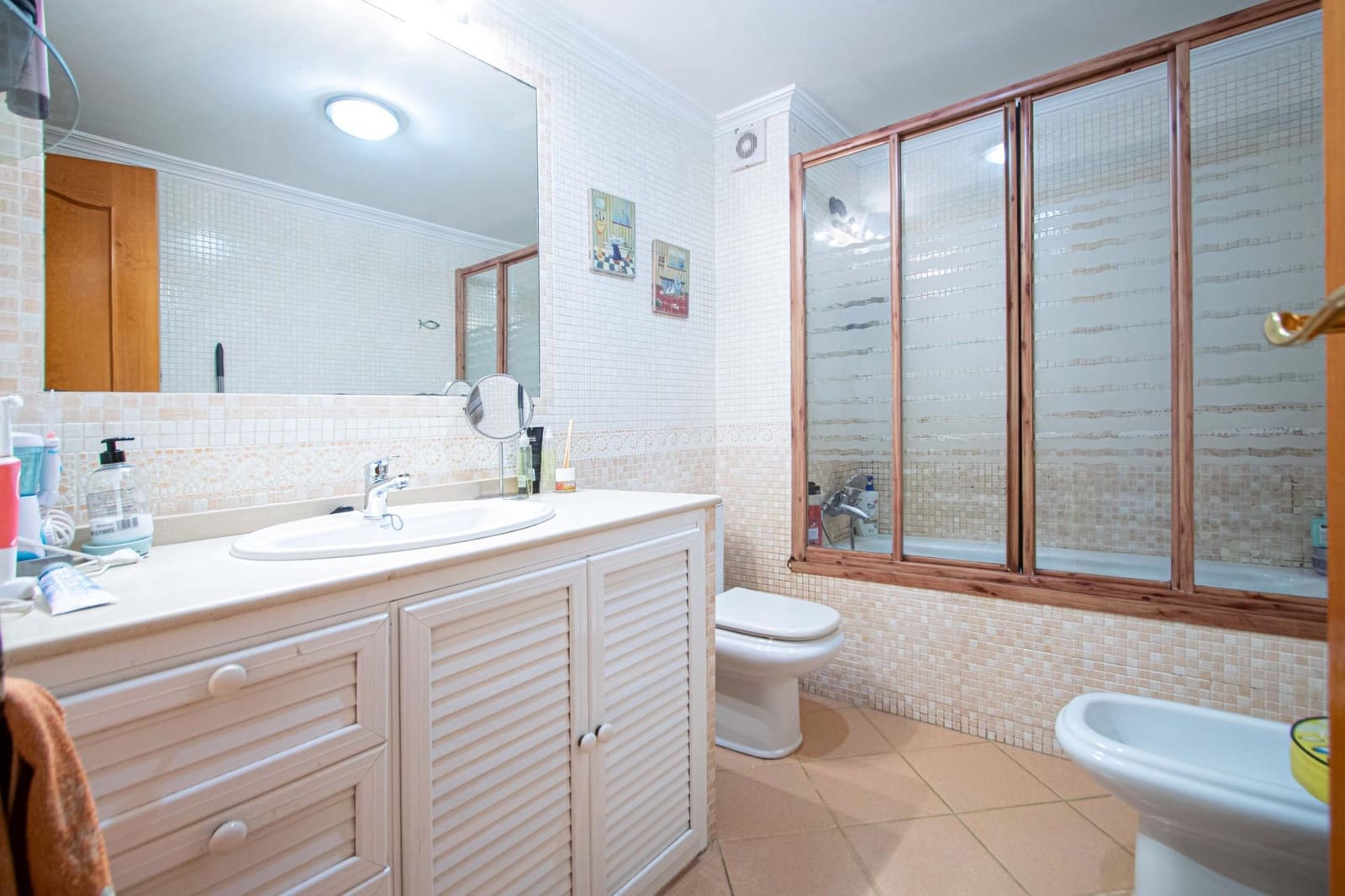 Adosado de 3 habitaciones en Montequinto en venta con piscina - 360.000 € (Ref: 9627628)