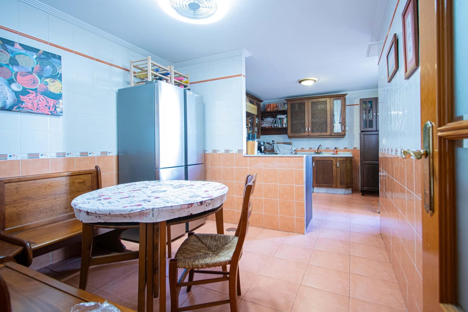 Adosado de 3 habitaciones en Montequinto en venta con piscina - 343.000 € (Ref: 9627628)