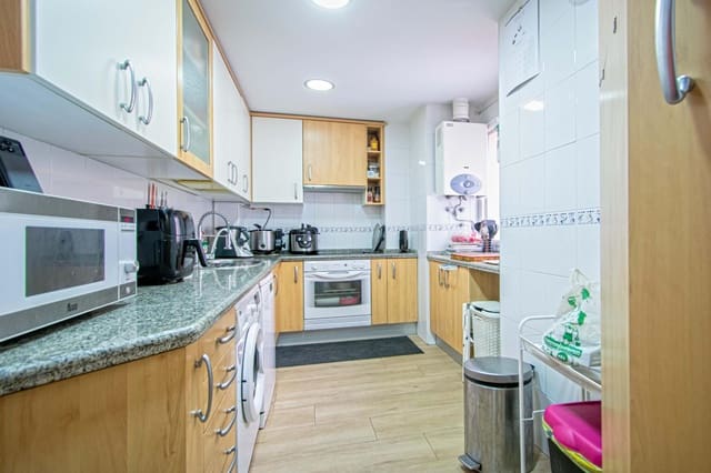 3 sovrum Lägenhet till salu i Sevilla stad med garage - 193 000 € (Ref: 9627629)