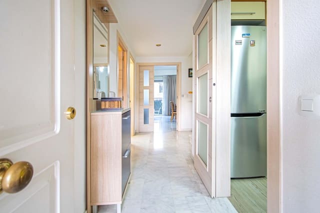 Adosado de 5 habitaciones en San Juan de Aznalfarache en venta con piscina garaje - 360.000 € (Ref: 9630073)