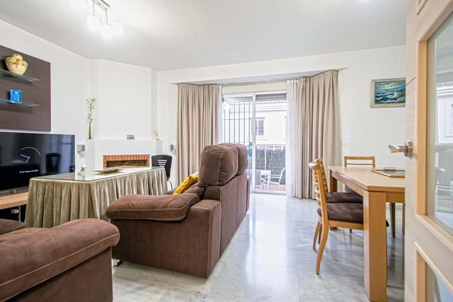 Adosado de 5 habitaciones en San Juan de Aznalfarache en venta con piscina garaje - 360.000 € (Ref: 9630073)