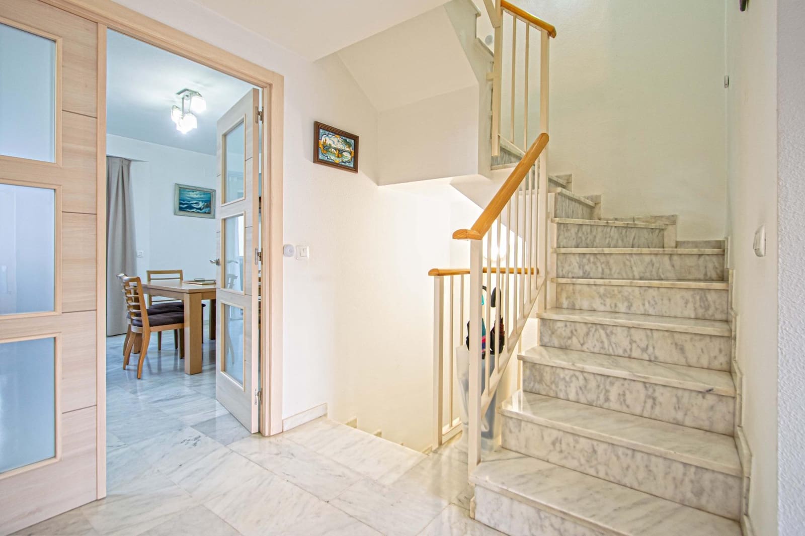 Adosado de 5 habitaciones en San Juan de Aznalfarache en venta con piscina garaje - 360.000 € (Ref: 9630073)