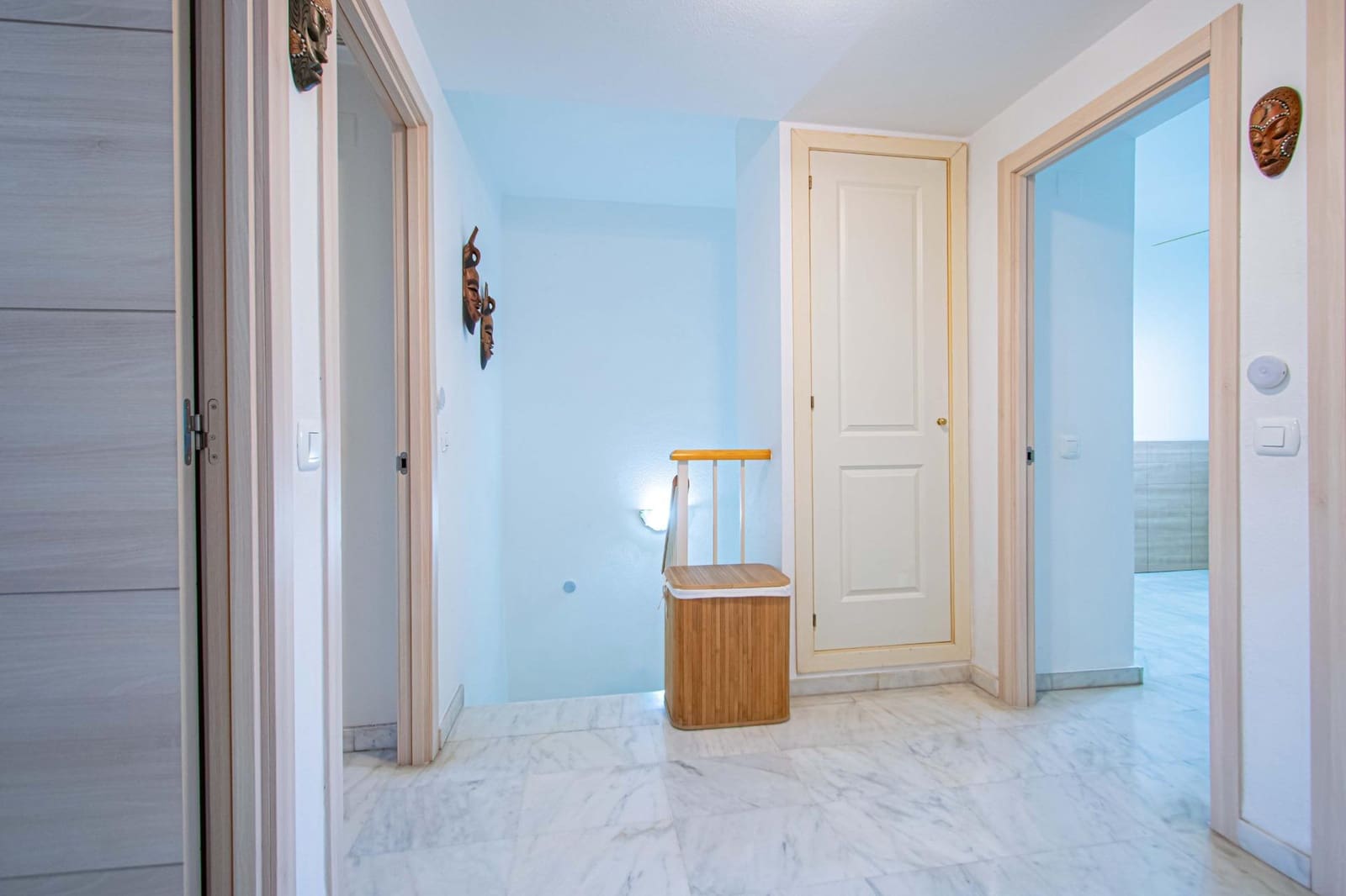 Adosado de 5 habitaciones en San Juan de Aznalfarache en venta con piscina garaje - 360.000 € (Ref: 9630073)