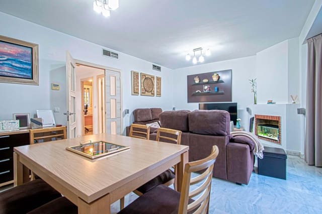 Adosado de 5 habitaciones en San Juan de Aznalfarache en venta con piscina garaje - 360.000 € (Ref: 9630073)