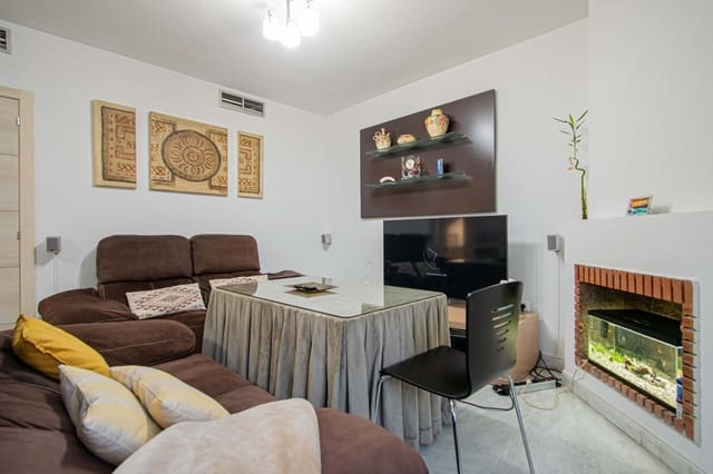 Adosado de 5 habitaciones en San Juan de Aznalfarache en venta con piscina garaje - 360.000 € (Ref: 9630073)