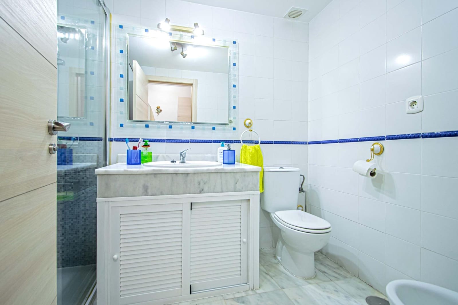 Adosado de 5 habitaciones en San Juan de Aznalfarache en venta con piscina garaje - 360.000 € (Ref: 9630073)