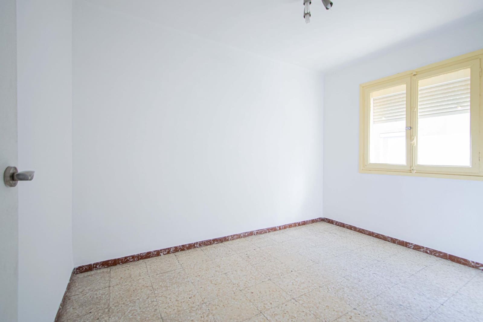 3 Zimmer Wohnung zu verkaufen in Sevilla Stadt - 145.000 € (Ref: 9630074)