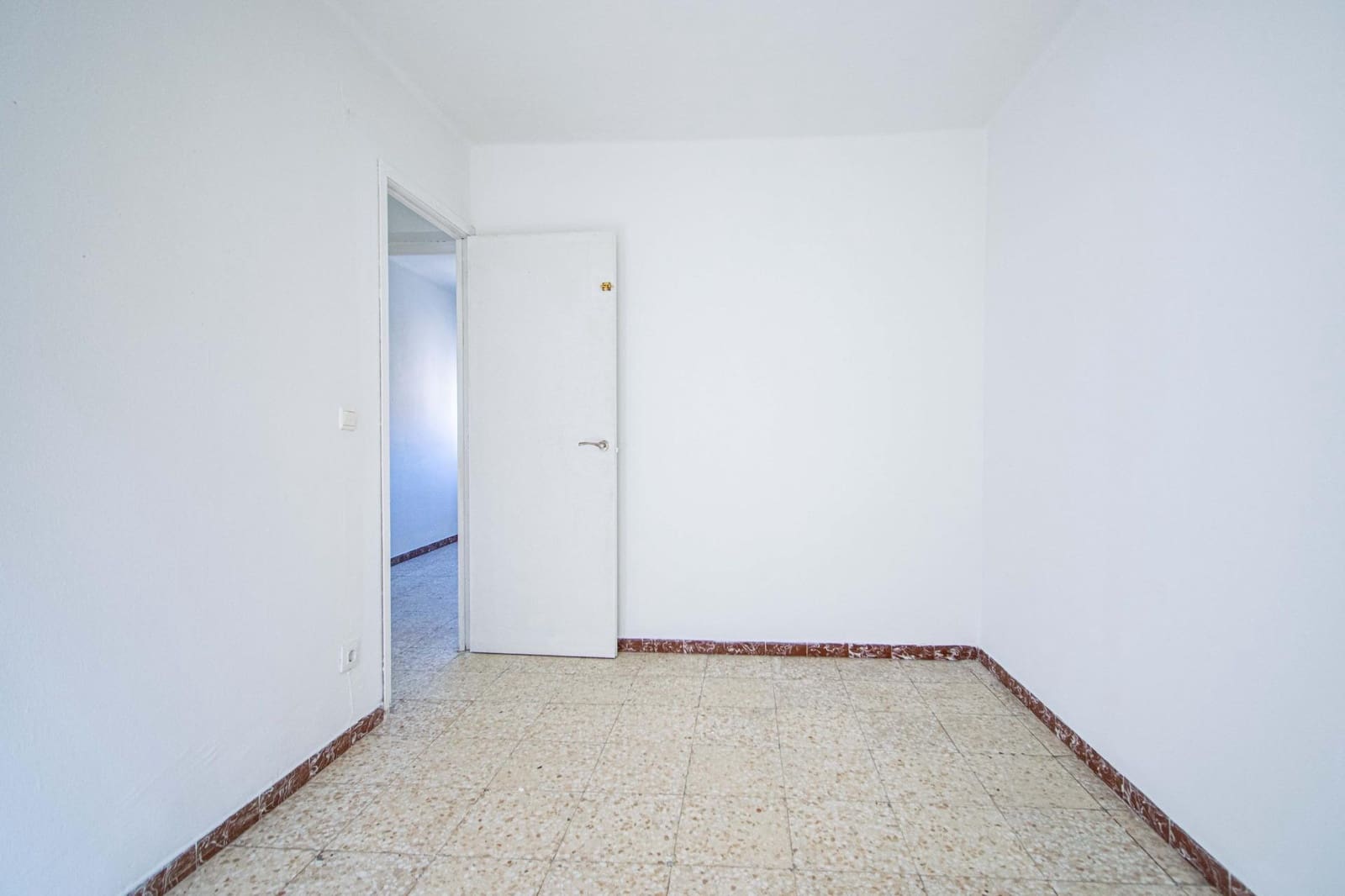 3 Zimmer Wohnung zu verkaufen in Sevilla Stadt - 145.000 € (Ref: 9630074)