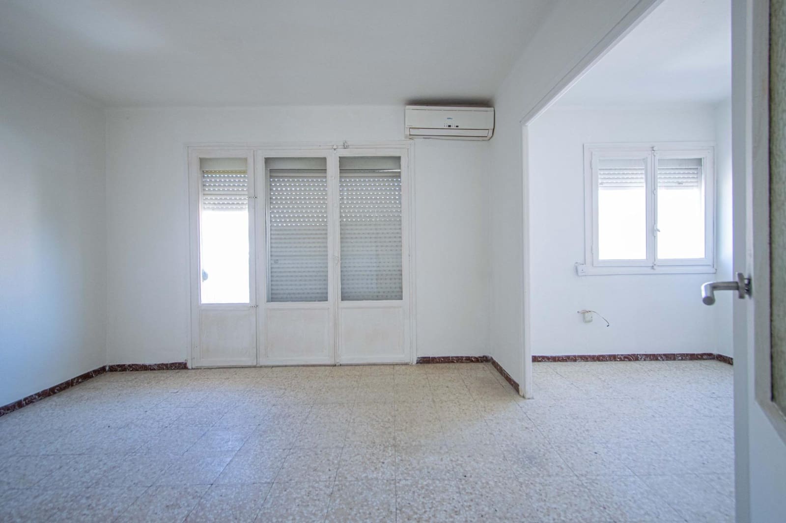 3 Zimmer Wohnung zu verkaufen in Sevilla Stadt - 145.000 € (Ref: 9630074)